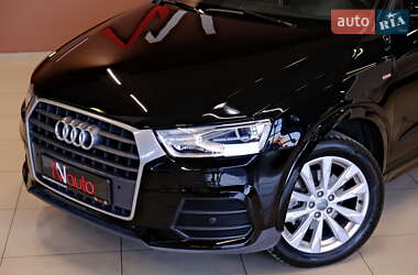 Позашляховик / Кросовер Audi Q3 2018 в 