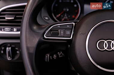 Позашляховик / Кросовер Audi Q3 2018 в 