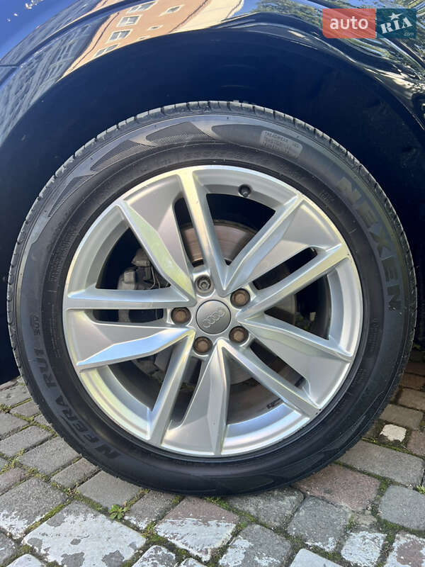 Внедорожник / Кроссовер Audi Q3 2016 в Ивано-Франковске