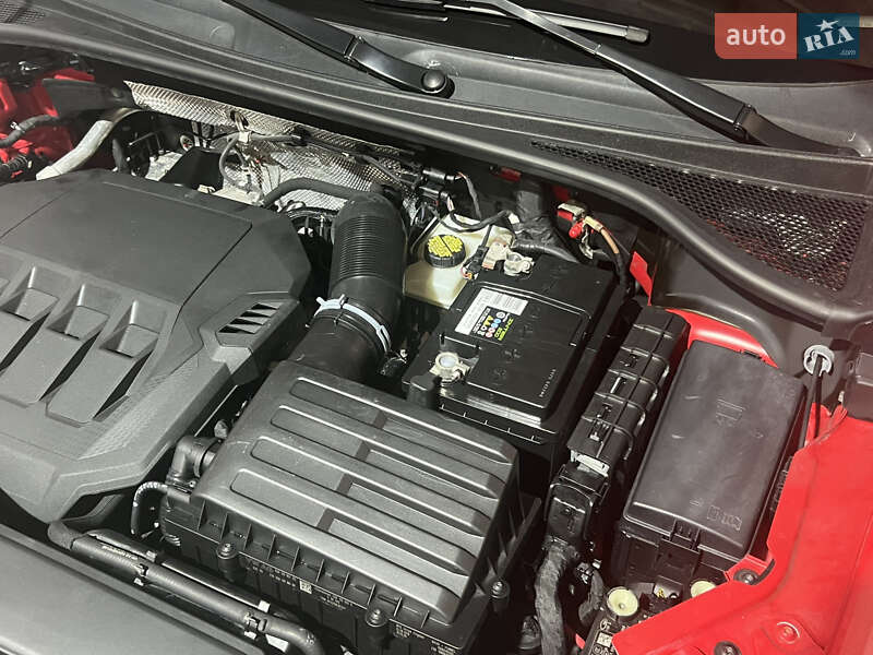 Внедорожник / Кроссовер Audi Q3 2019 в Сумах
