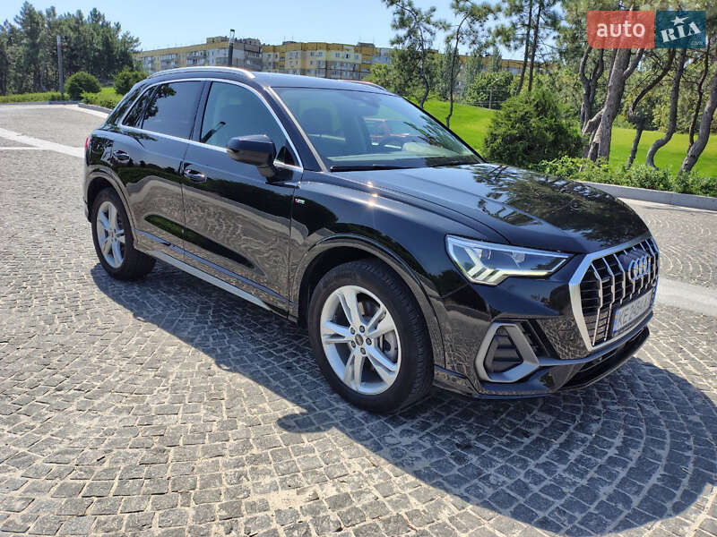 Внедорожник / Кроссовер Audi Q3 2021 в Днепре