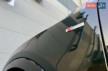 Внедорожник / Кроссовер Audi Q3 2016 в 