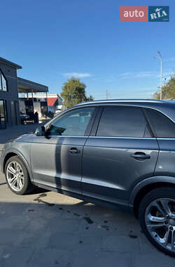 Внедорожник / Кроссовер Audi Q3 2015 в 