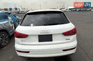 Внедорожник / Кроссовер Audi Q3 2016 в 