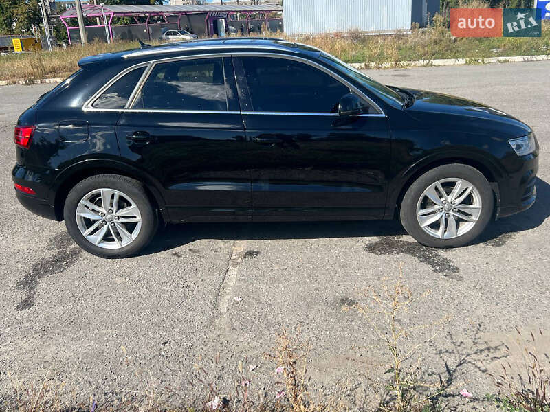 Позашляховик / Кросовер Audi Q3 2015 в Києві