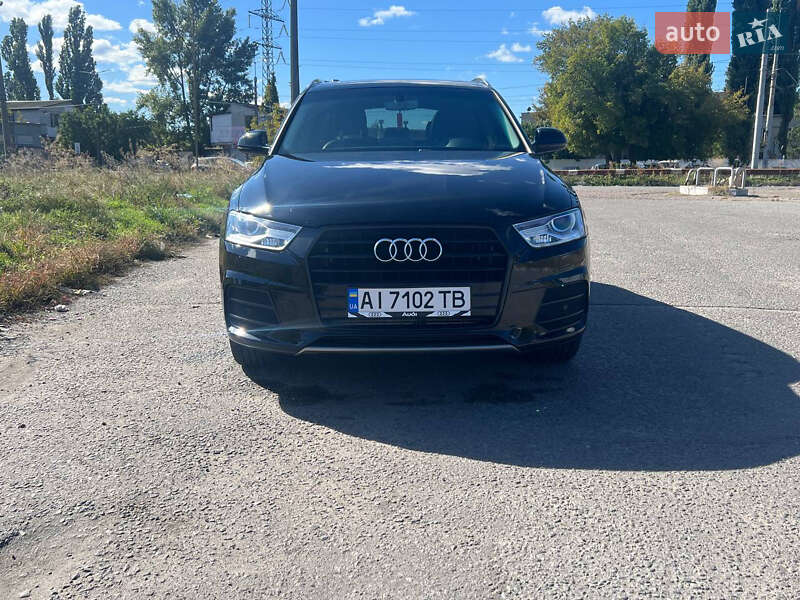 Позашляховик / Кросовер Audi Q3 2015 в Києві