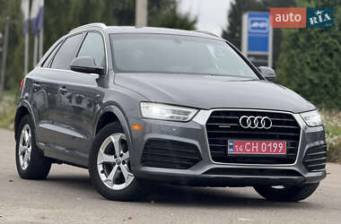 Внедорожник / Кроссовер Audi Q3 2015 в 