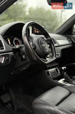 Внедорожник / Кроссовер Audi Q3 2015 в 