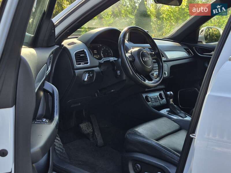Внедорожник / Кроссовер Audi Q3 2016 в Львове