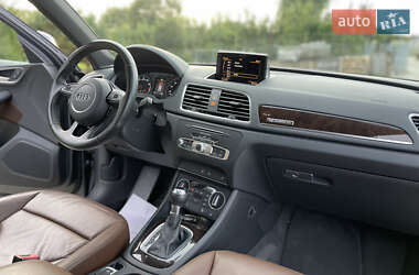 Позашляховик / Кросовер Audi Q3 2016 в 