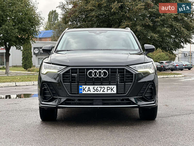 Позашляховик / Кросовер Audi Q3 2023 в Києві