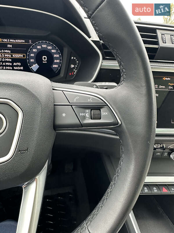 Позашляховик / Кросовер Audi Q3 2023 в Києві