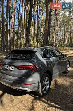 Внедорожник / Кроссовер Audi Q3 2019 в 