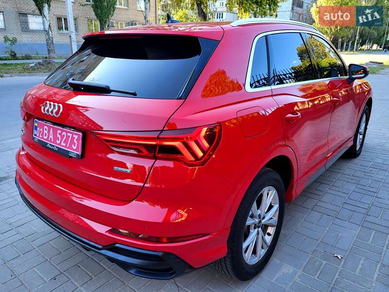 Внедорожник / Кроссовер Audi Q3 2022 в Запорожье