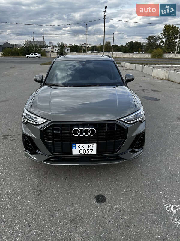 Audi Q3 2021