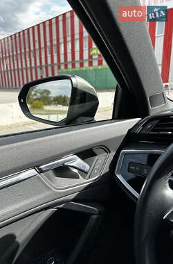Внедорожник / Кроссовер Audi Q3 2021 в 