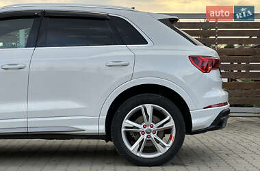 Внедорожник / Кроссовер Audi Q3 2020 в 