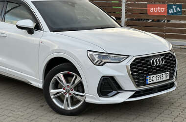 Внедорожник / Кроссовер Audi Q3 2020 в 
