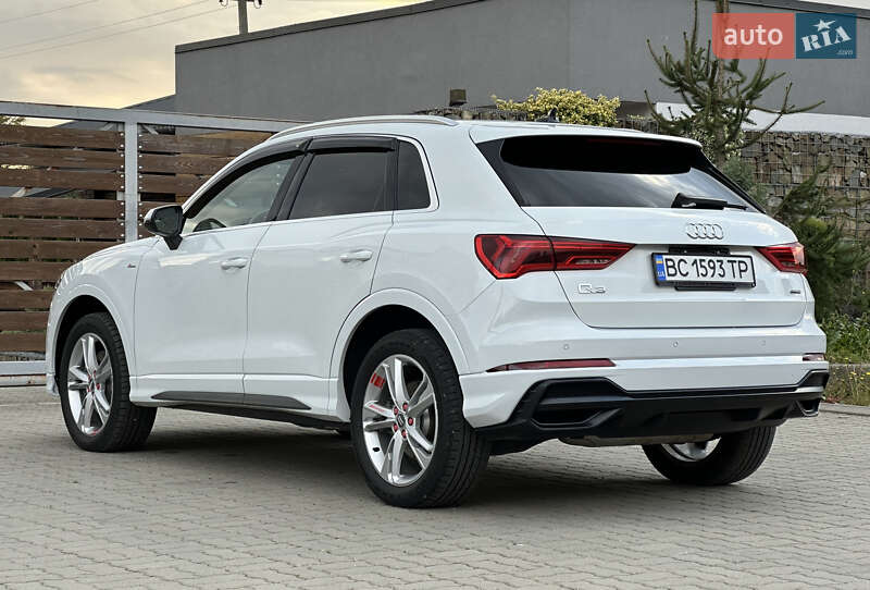 Позашляховик / Кросовер Audi Q3 2020 в Стрию