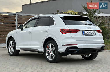 Внедорожник / Кроссовер Audi Q3 2020 в 