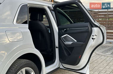 Внедорожник / Кроссовер Audi Q3 2020 в 