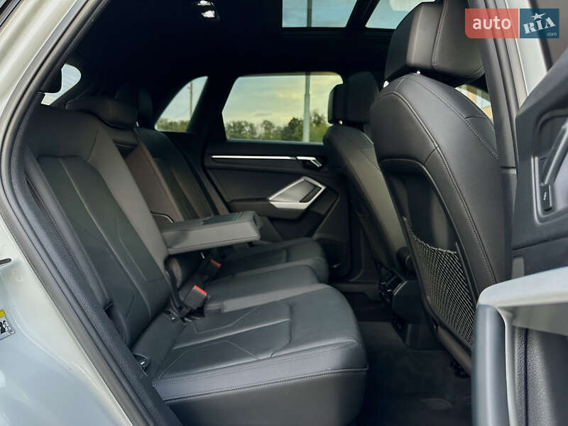 Позашляховик / Кросовер Audi Q3 2020 в Стрию