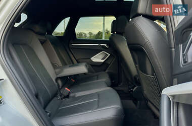 Внедорожник / Кроссовер Audi Q3 2020 в 