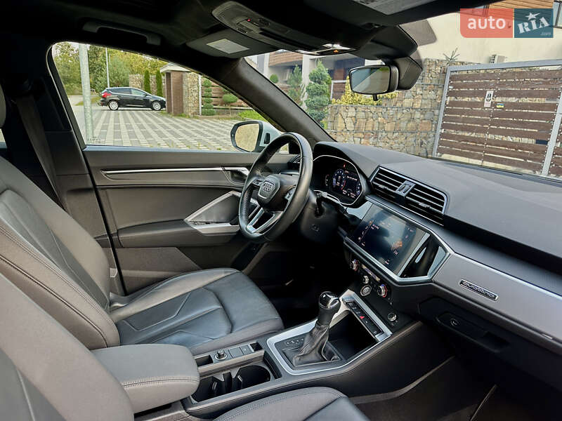 Позашляховик / Кросовер Audi Q3 2020 в Стрию
