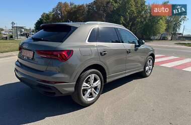 Позашляховик / Кросовер Audi Q3 2024 в 