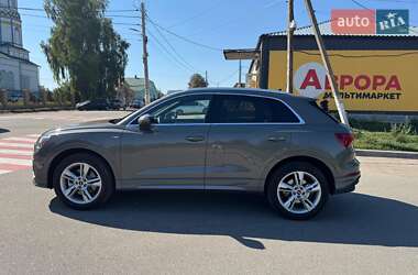 Позашляховик / Кросовер Audi Q3 2024 в 