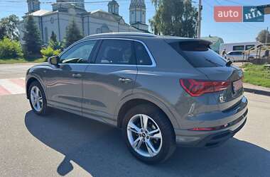 Позашляховик / Кросовер Audi Q3 2024 в 