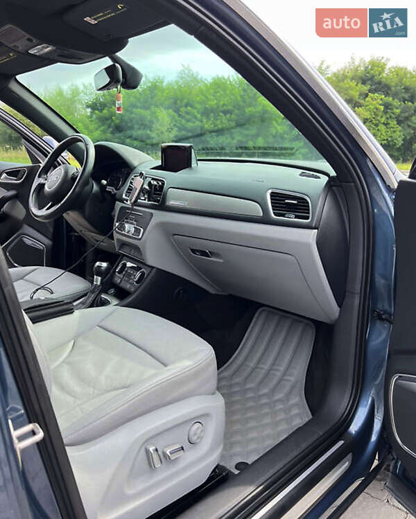 Внедорожник / Кроссовер Audi Q3 2016 в Львове
