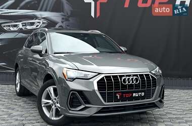 Внедорожник / Кроссовер Audi Q3 2020 в 