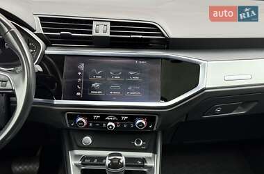Внедорожник / Кроссовер Audi Q3 2020 в 