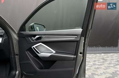 Внедорожник / Кроссовер Audi Q3 2020 в 
