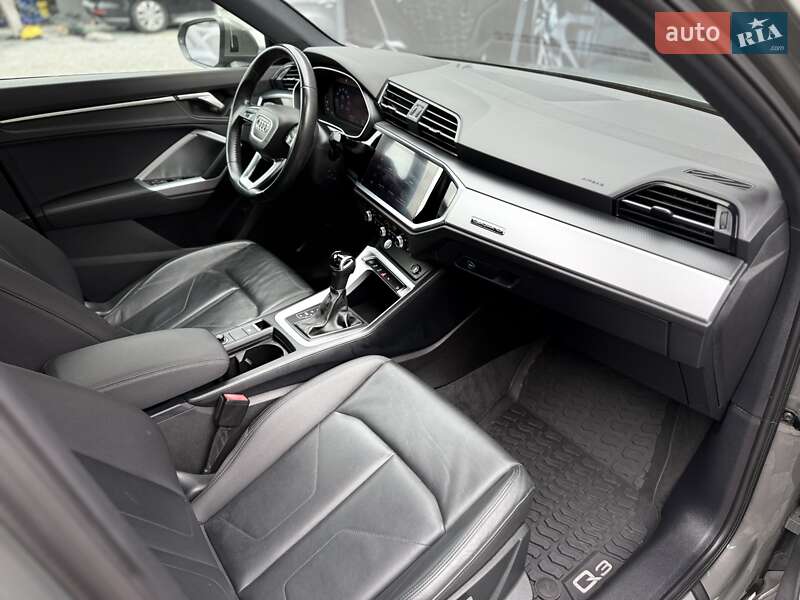 Позашляховик / Кросовер Audi Q3 2020 в Львові