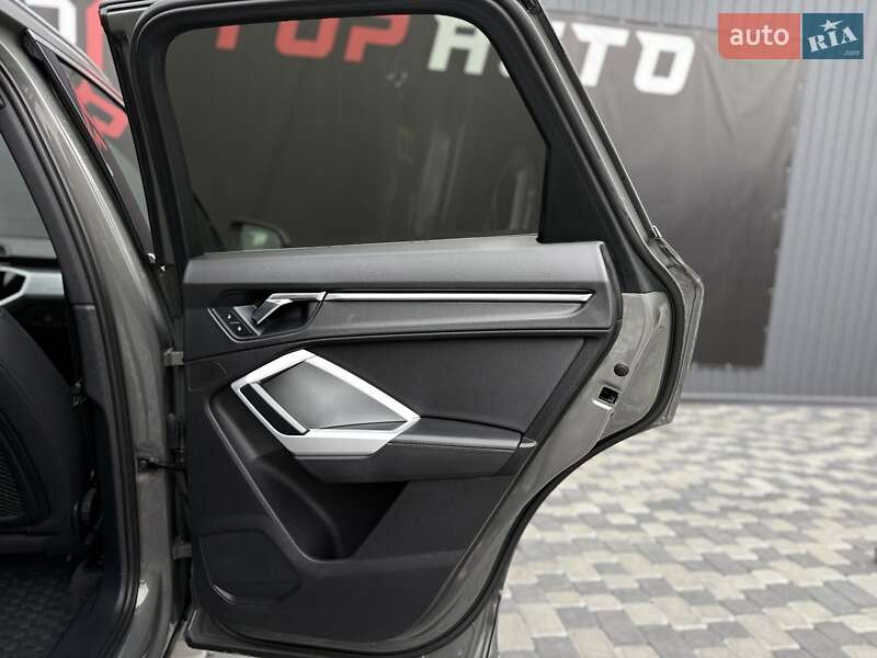 Позашляховик / Кросовер Audi Q3 2020 в Львові