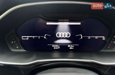Позашляховик / Кросовер Audi Q3 2019 в 