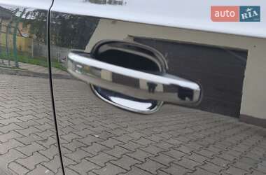 Позашляховик / Кросовер Audi Q3 2016 в 