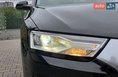 Позашляховик / Кросовер Audi Q3 2016 в 