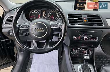 Позашляховик / Кросовер Audi Q3 2016 в 