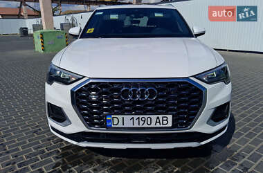 Внедорожник / Кроссовер Audi Q3 2019 в 