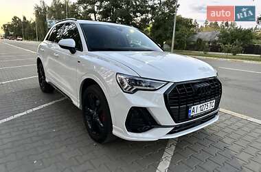 Позашляховик / Кросовер Audi Q3 2019 в 