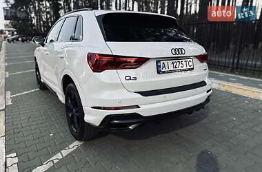 Позашляховик / Кросовер Audi Q3 2019 в 