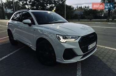 Позашляховик / Кросовер Audi Q3 2019 в 