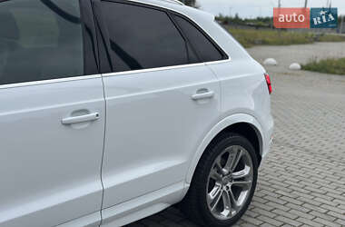 Позашляховик / Кросовер Audi Q3 2017 в 