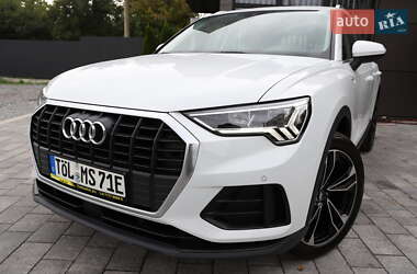 Позашляховик / Кросовер Audi Q3 2020 в 