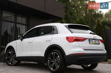 Позашляховик / Кросовер Audi Q3 2020 в 