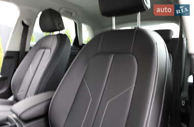 Позашляховик / Кросовер Audi Q3 2020 в 