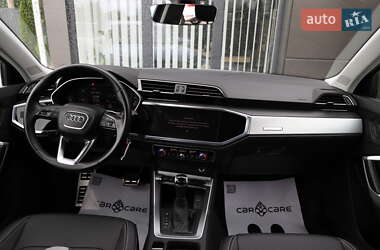 Позашляховик / Кросовер Audi Q3 2020 в 
